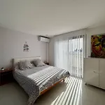 Villa Contemporaine Avec Piscine Privee Et Climatisation A 15min Plages - Fr-1-529-251 *
