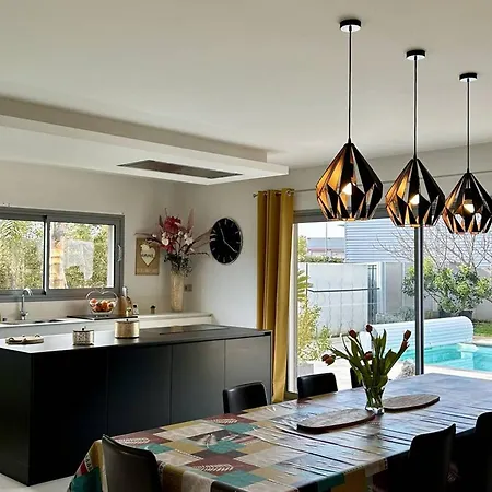 Villa Contemporaine Avec Piscine Privee Et Climatisation A 15min Plages - Fr-1-529-251