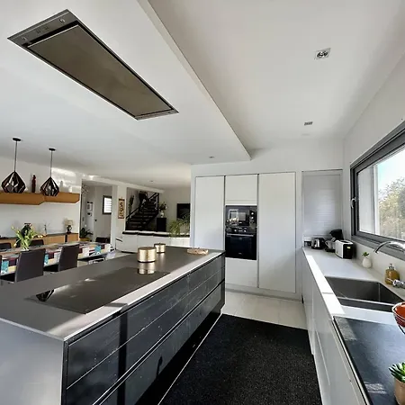 Contemporaine Avec Piscine Privee Et Climatisation A 15min Plages - Fr-1-529-251 Villa *