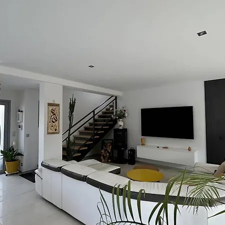 Contemporaine Avec Piscine Privee Et Climatisation A 15min Plages - Fr-1-529-251 Villa *