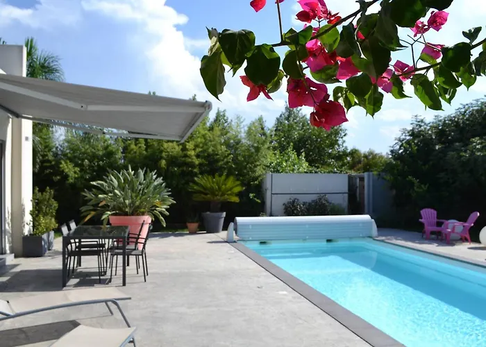 Contemporaine Avec Piscine Privee Et Climatisation A 15min Plages - Fr-1-529-251 *